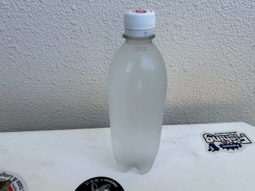 凍らせたペットボトル
