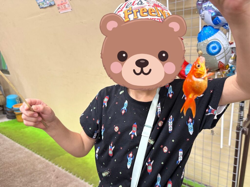 次男が釣り上げた金魚