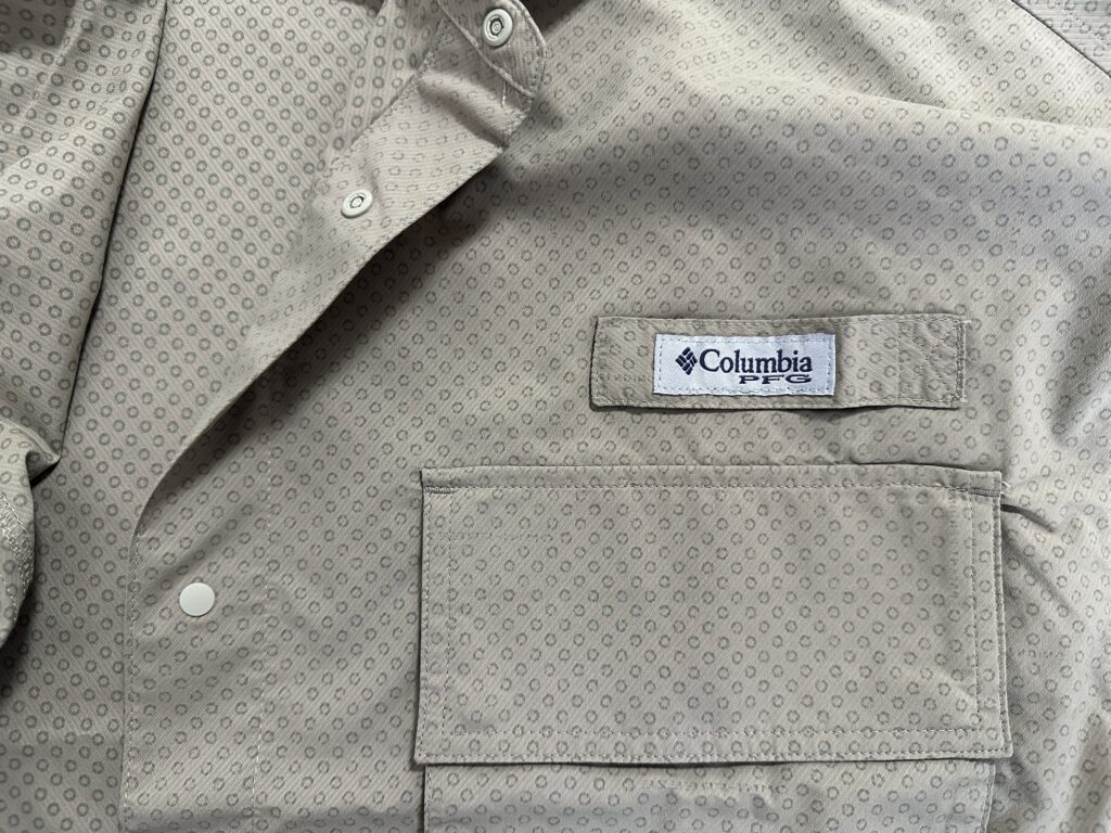 シャツのボタン