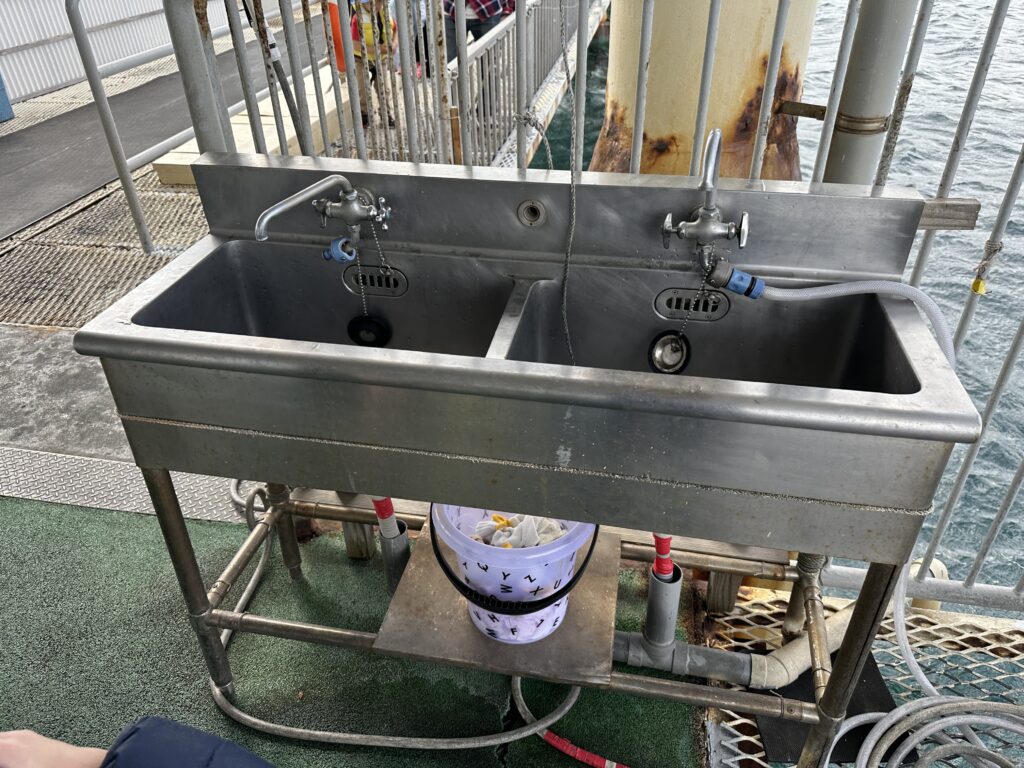 福岡市海づり公園の中にある手洗い場