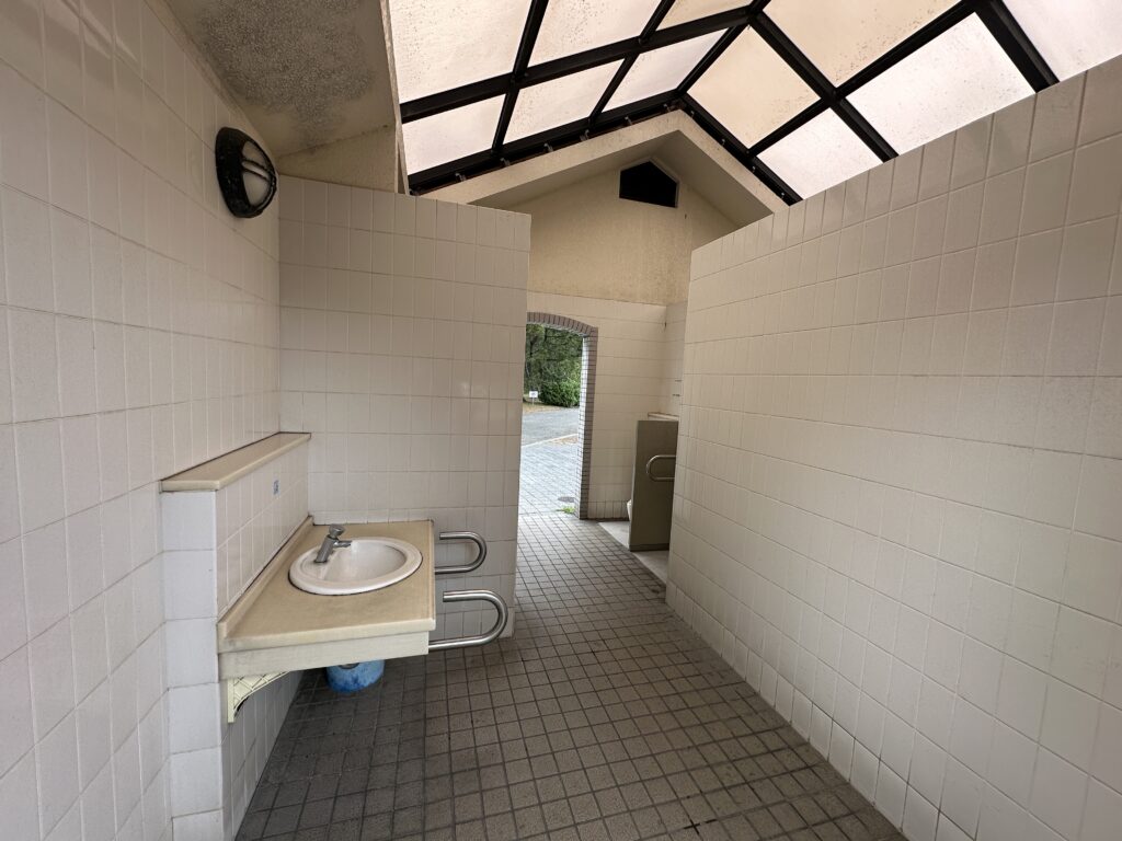 長垂海浜公園のトレイの手洗い場