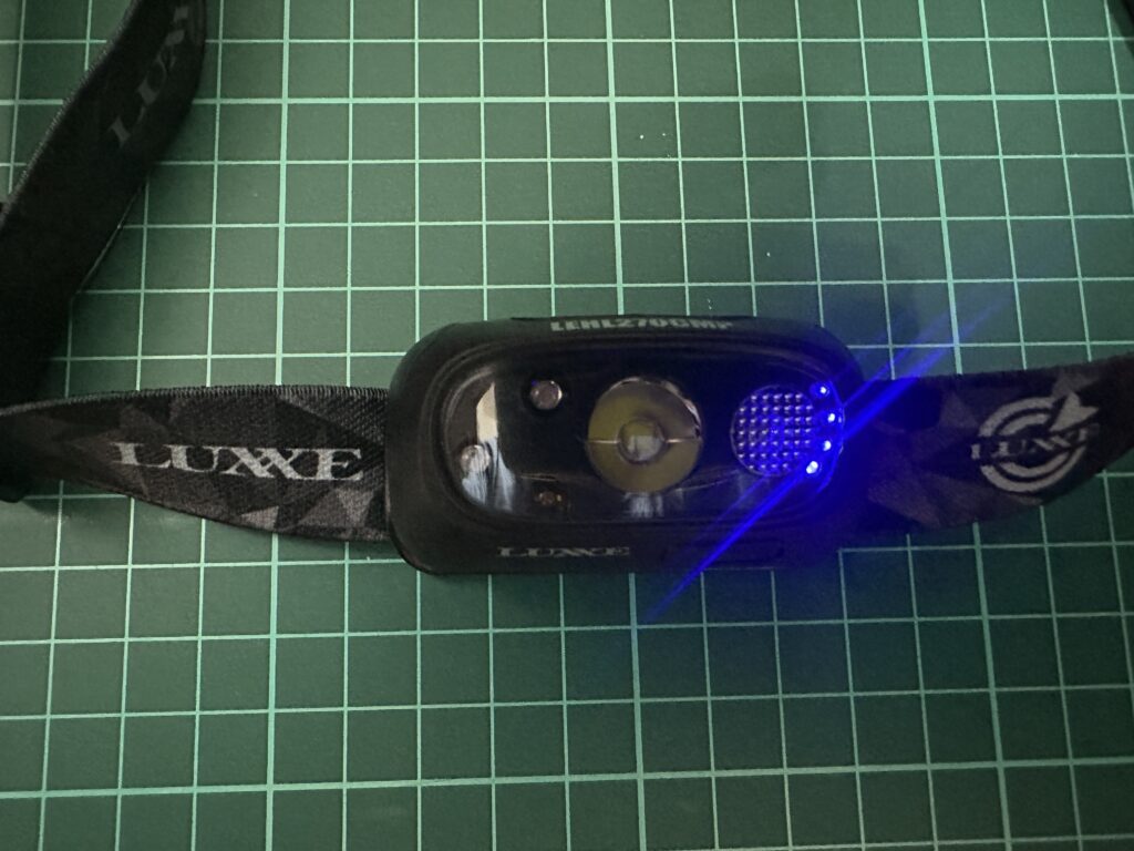 がまかつLEHL270CMPはバッテリー残量が4段階で確認できる